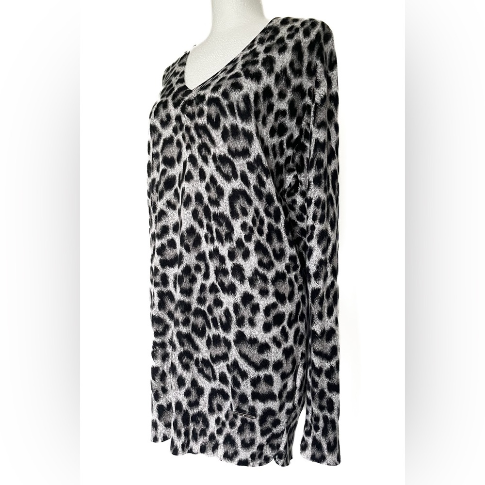 Michael Kors Leopard Print Long Sleeve V-Neck Sweater